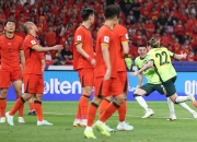 OG真人官网:世预赛国足不敌澳大利亚队 无缘直通世界杯